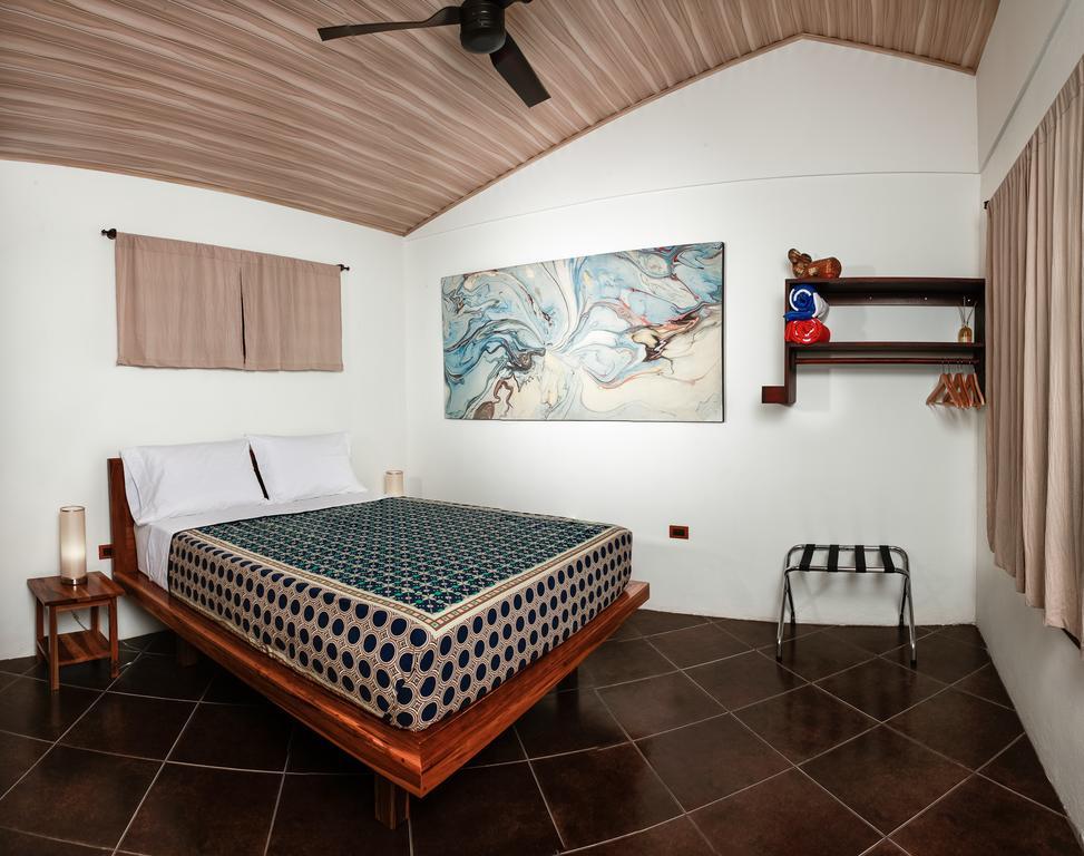 Cabinas D'Val Hotel Uvita Exterior photo